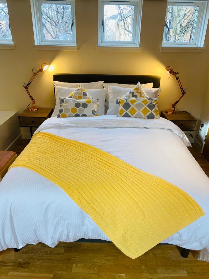 2 Bed 2 Bath With Private Parking Apartment EDI Exterior foto
