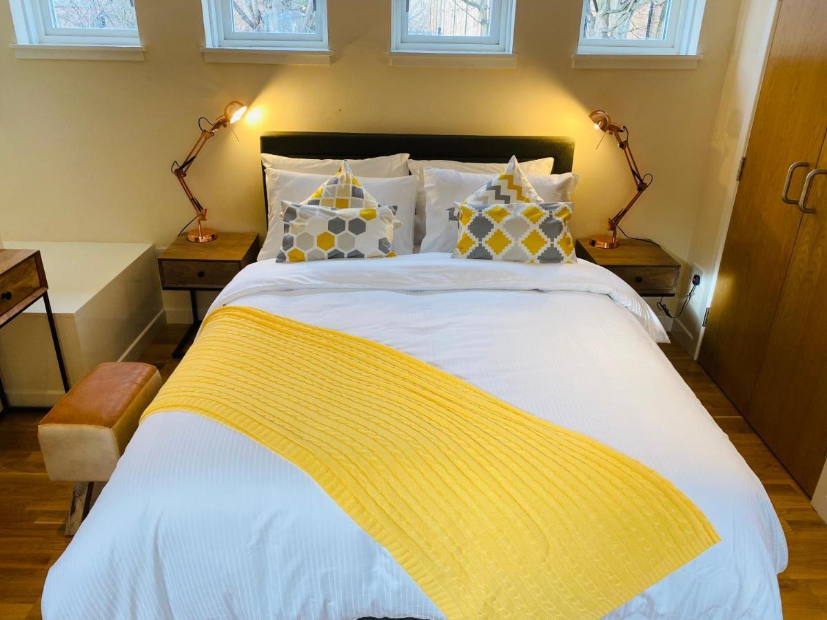 2 Bed 2 Bath With Private Parking Apartment EDI Exterior foto