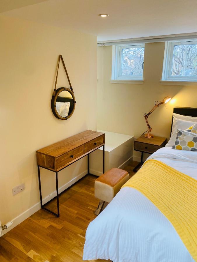 2 Bed 2 Bath With Private Parking Apartment EDI Exterior foto