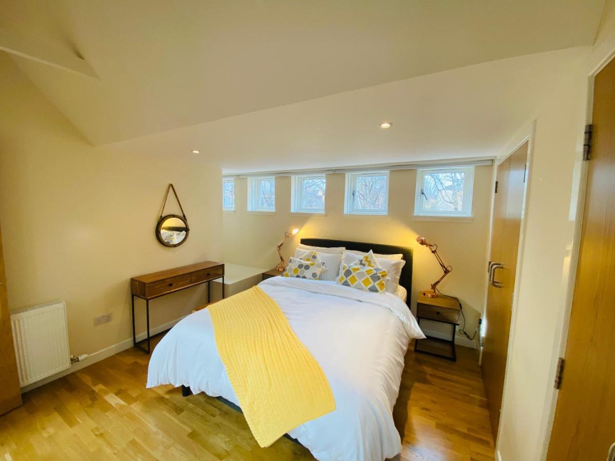 2 Bed 2 Bath With Private Parking Apartment EDI Exterior foto