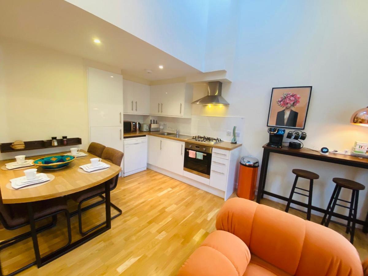 2 Bed 2 Bath With Private Parking Apartment EDI Exterior foto