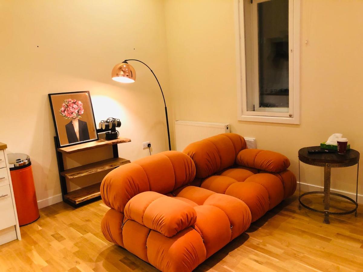 2 Bed 2 Bath With Private Parking Apartment EDI Exterior foto